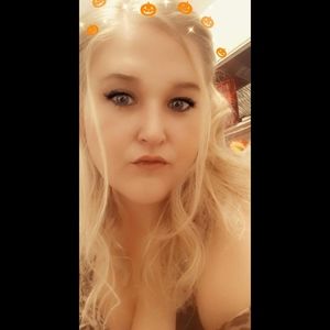 Meet your Posher, Katelyn